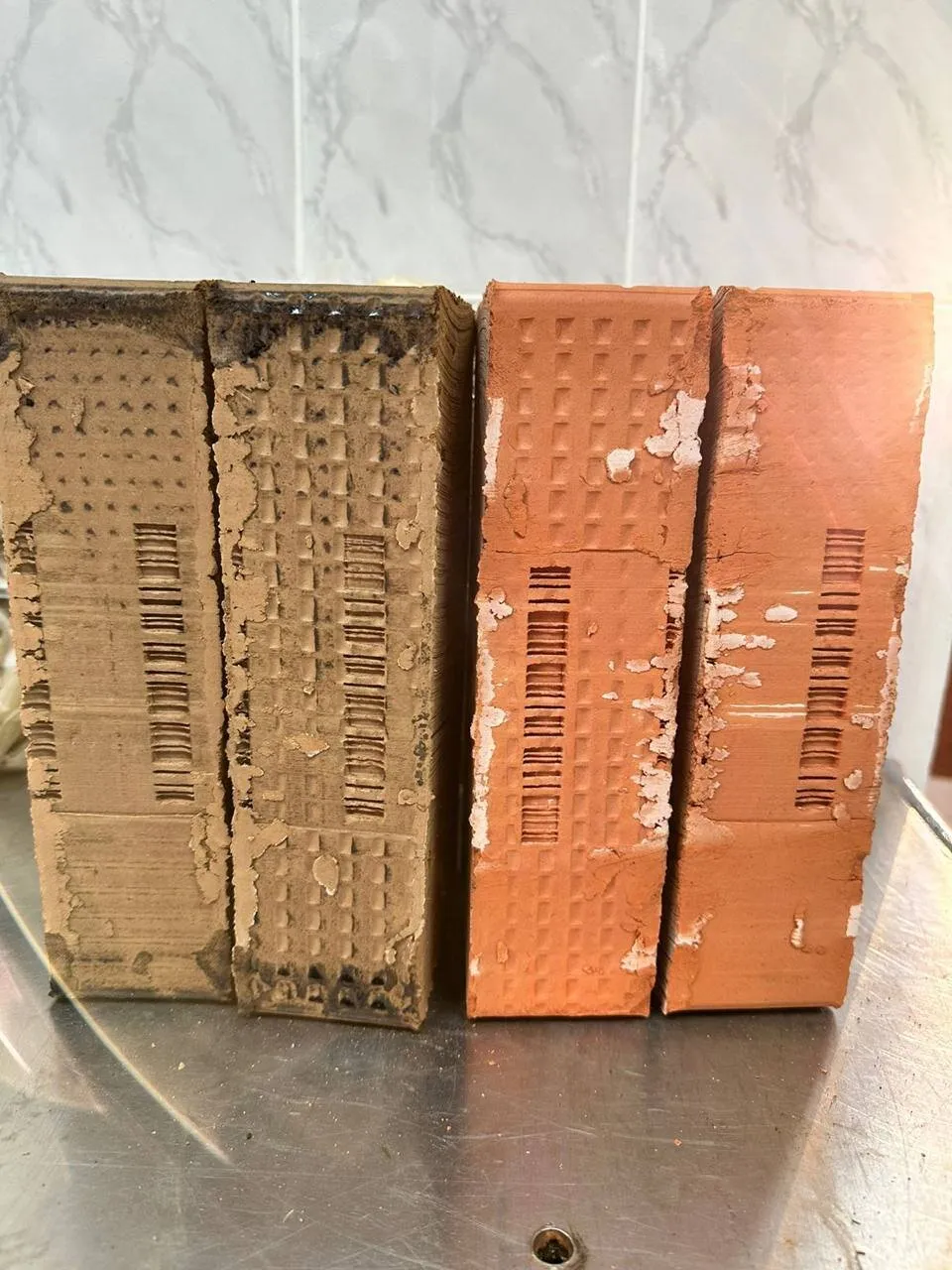 Raw and fired bricks with a linear code